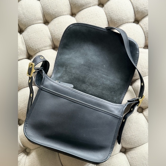 Vintage Coach Patricia Legacy Black Leather Flap Crossbody Bag - Picture 7 of 16